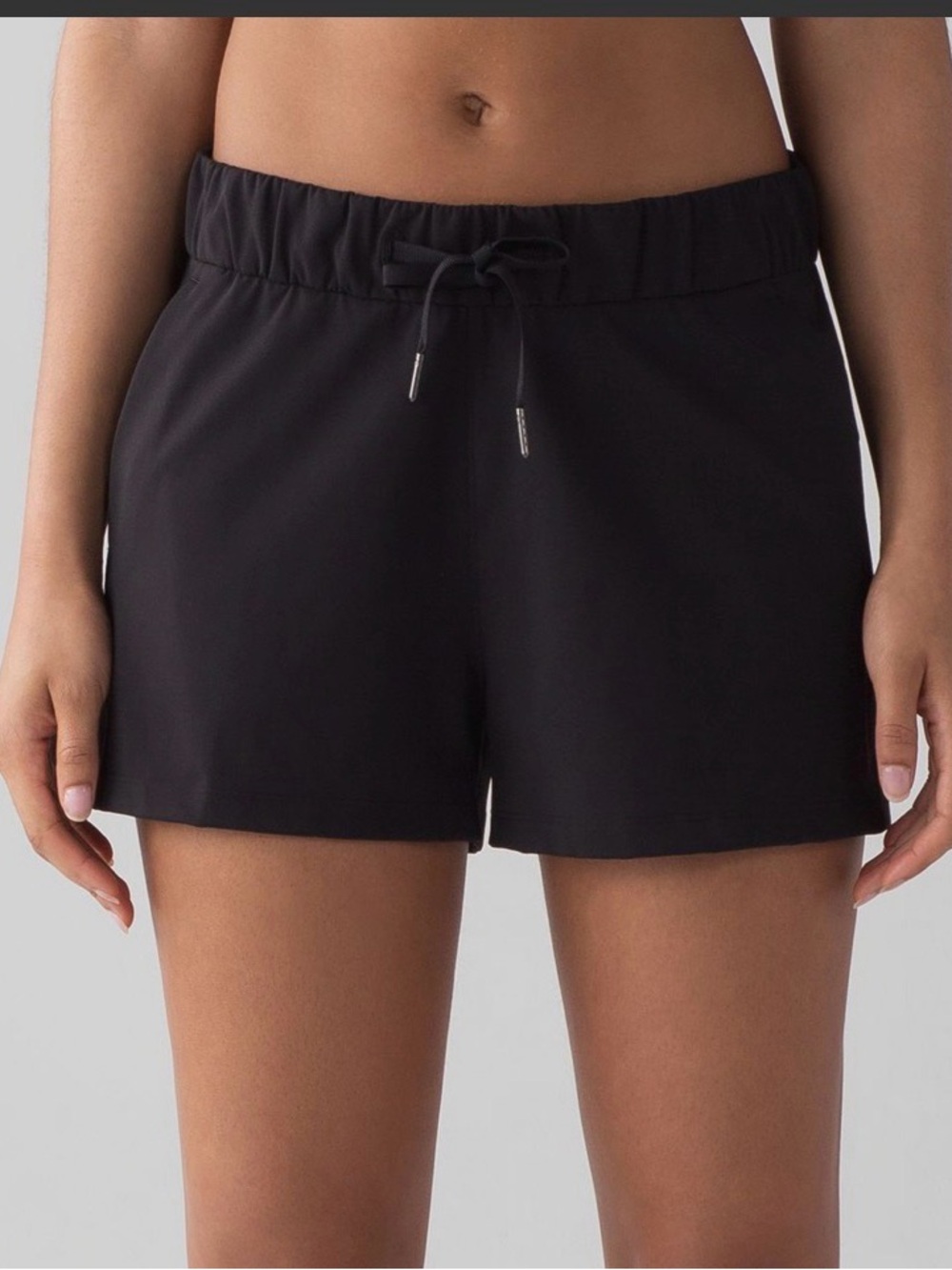 Lululemon On The Fly Shorts Black (first release) Size 8